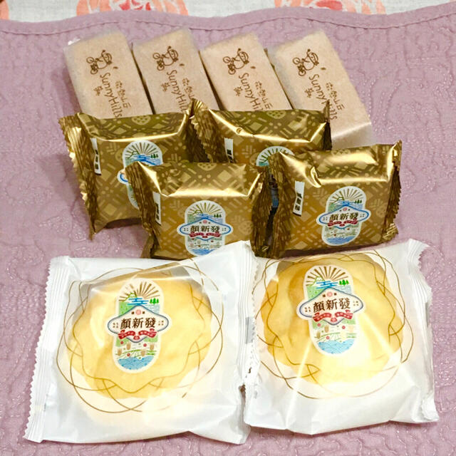 えなちゃん様 専用 台湾銘菓 鳳梨酥・太陽餅  食品/飲料/酒の食品(菓子/デザート)の商品写真