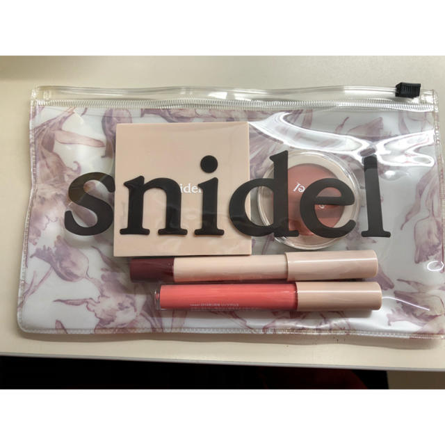 SNIDEL(スナイデル)のsweet 付録 コスメ/美容のベースメイク/化粧品(アイシャドウ)の商品写真