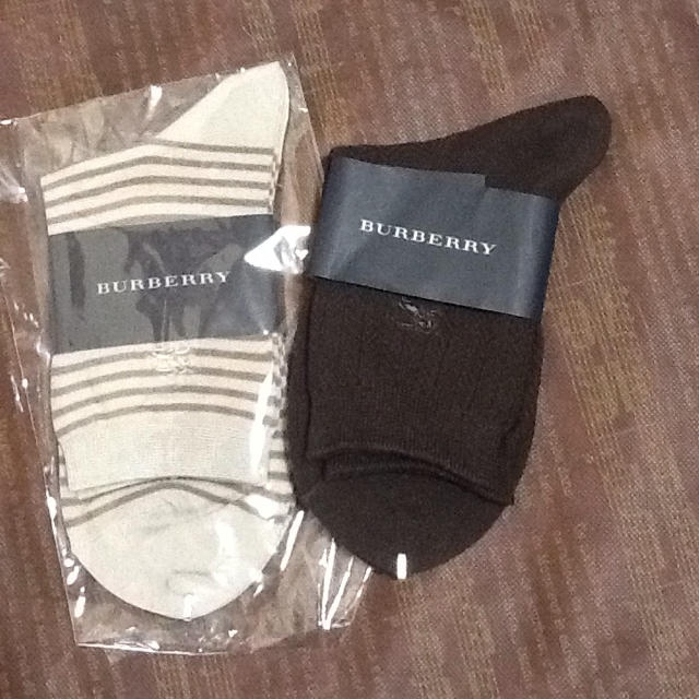 BURBERRY(バーバリー)の新品☆バーバリー ソックス 2点セット  母の日のプレゼントにも レディースのレッグウェア(ソックス)の商品写真