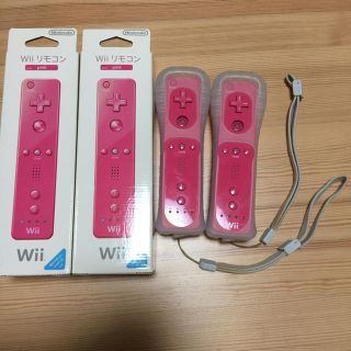 ウィー(Wii)のwii リモコン ピンク ジャケット付き 二台セット(家庭用ゲーム機本体)