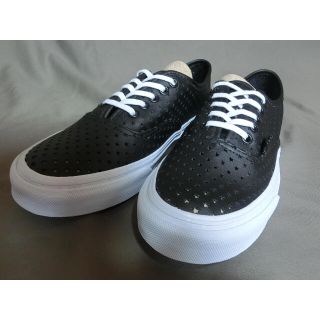 ヴァンズ(VANS)のBK単色 レザー素材★型穴空き バンズ【Authentic Slim】24.0㌢(スニーカー)