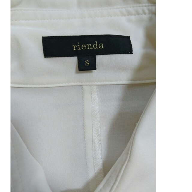 rienda(リエンダ)のrienda  フリルシャツ レディースのトップス(シャツ/ブラウス(長袖/七分))の商品写真