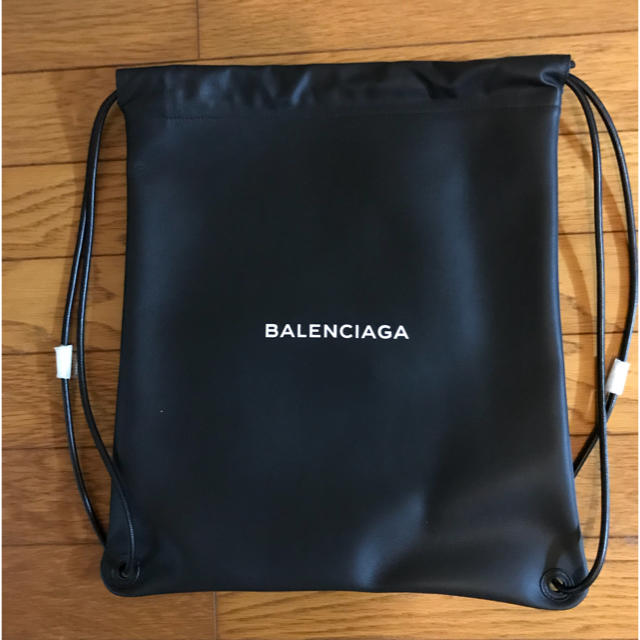 Balenciaga(バレンシアガ)の【新品 未使用】Balenciaga エブリデイ ドローストリング バックパック レディースのバッグ(リュック/バックパック)の商品写真