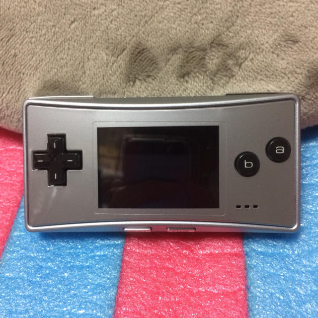 ゲームボーイアドバンス(ゲームボーイアドバンス)の【箱・付属品】ゲームボーイミクロ 本体 シルバー Nintendo エンタメ/ホビーのゲームソフト/ゲーム機本体(携帯用ゲーム機本体)の商品写真