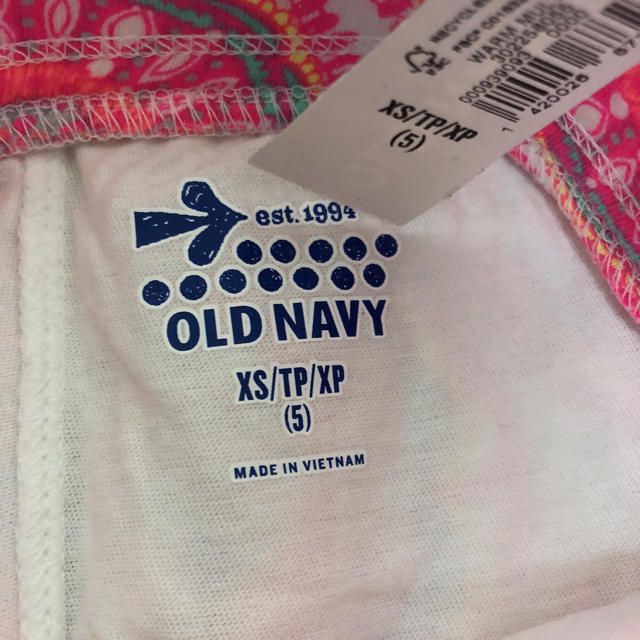 Old Navy(オールドネイビー)の新品 OLDNAVY花柄オリエンタルスカートXS110cm5歳 キッズ/ベビー/マタニティのキッズ服女の子用(90cm~)(スカート)の商品写真