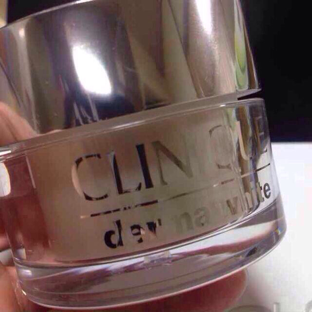 CLINIQUE(クリニーク)のクリニーク ダーマホワイト コスメ/美容のベースメイク/化粧品(その他)の商品写真