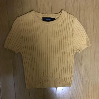 フォーエバートゥエンティーワン(FOREVER 21)のリブショート丈トップス(Tシャツ(半袖/袖なし))