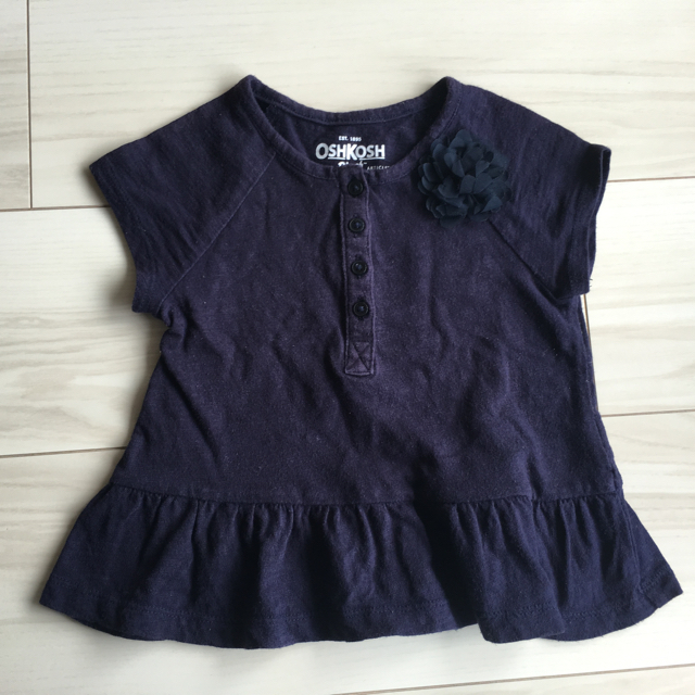 babyGAP(ベビーギャップ)のTシャツ ２枚セット 90 キッズ/ベビー/マタニティのキッズ服女の子用(90cm~)(Tシャツ/カットソー)の商品写真