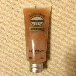 ロクシタン(L'OCCITANE)のアーモンドスクラブ♡新品未使用(その他)