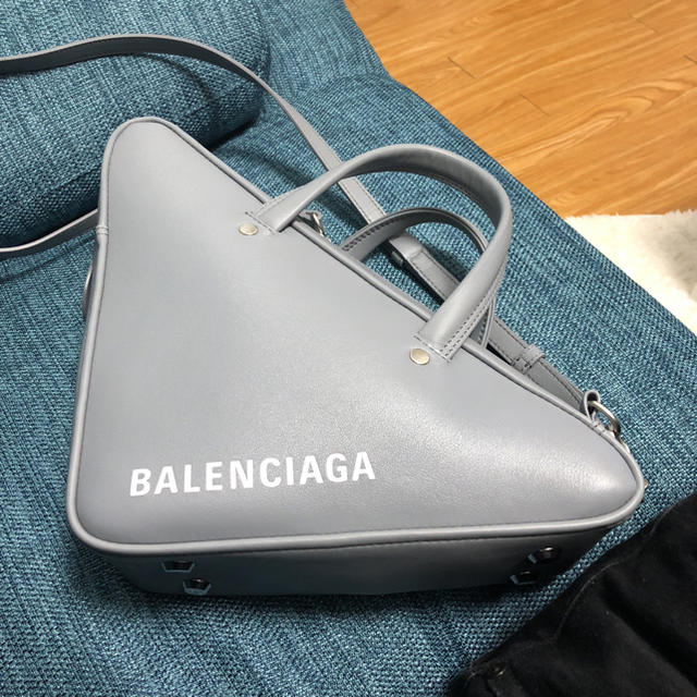 バレンシアガ balenciaga トライアングル バッグ 未使用品 正規