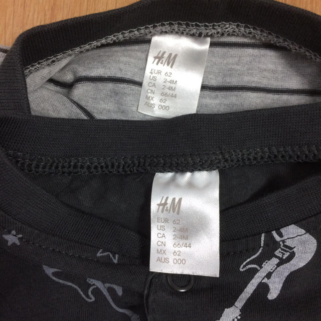 H&M(エイチアンドエム)のH&M カバーオール 65 美品 値引きします キッズ/ベビー/マタニティのベビー服(~85cm)(カバーオール)の商品写真