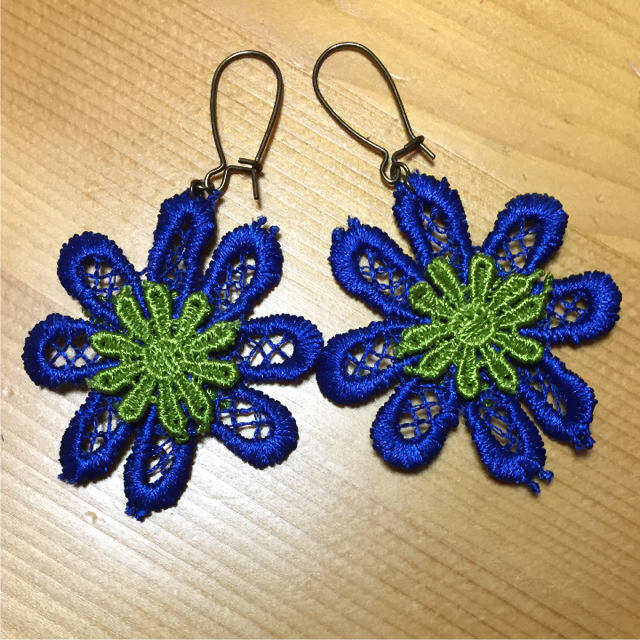 titicaca(チチカカ)のお花＊ピアス チチカカ ここあ様ご購入専用です レディースのアクセサリー(ピアス)の商品写真