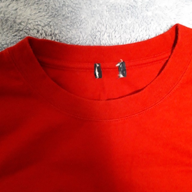 UNIQLO(ユニクロ)の赤色の無地の長袖トレーナー メンズのトップス(Tシャツ/カットソー(七分/長袖))の商品写真