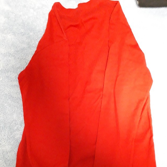 UNIQLO(ユニクロ)の赤色の無地の長袖トレーナー メンズのトップス(Tシャツ/カットソー(七分/長袖))の商品写真