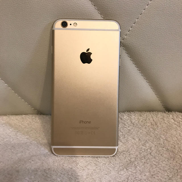 iPhone 6 Plus Gold 128 GB docomo スマホ/家電/カメラのスマートフォン/携帯電話(スマートフォン本体)の商品写真