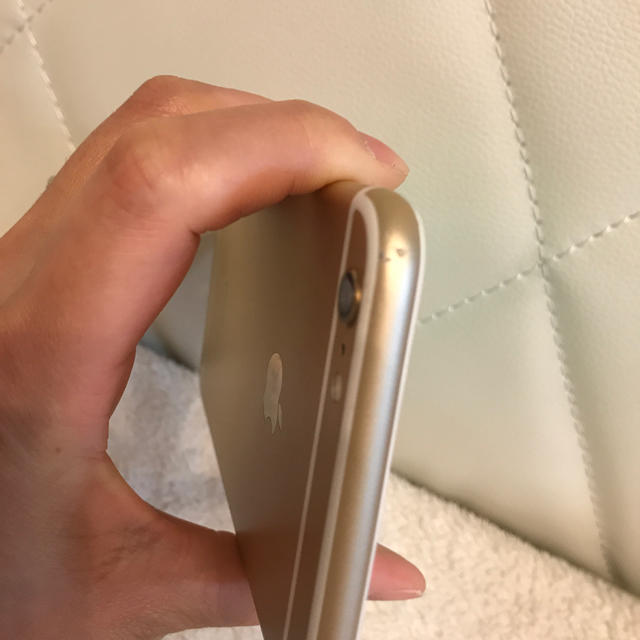 iPhone 6 Plus Gold 128 GB docomo スマホ/家電/カメラのスマートフォン/携帯電話(スマートフォン本体)の商品写真