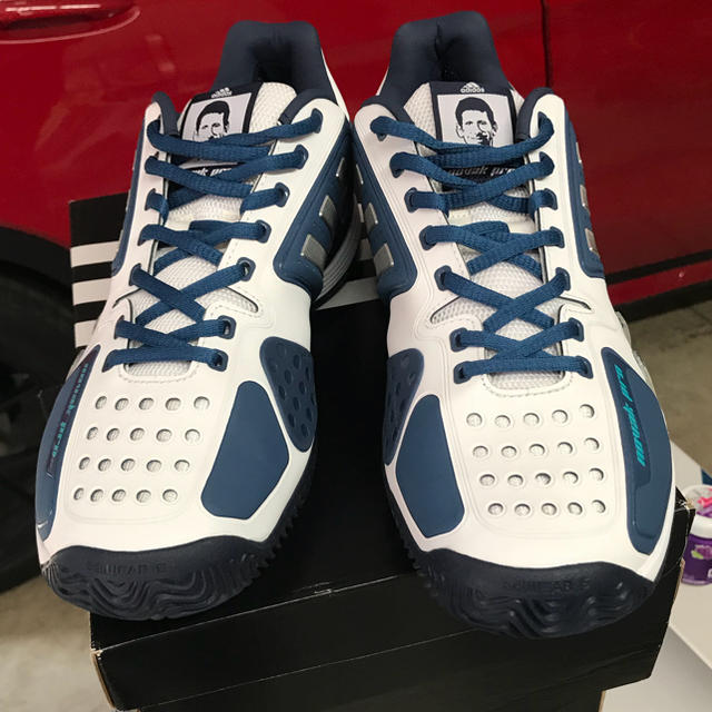 シューズ adidas - adidas novak pro(AQ2291)