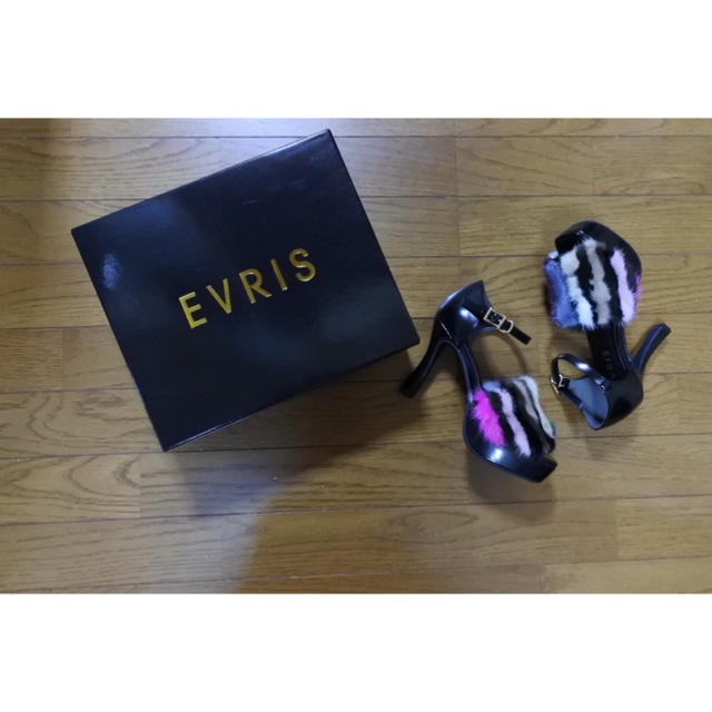 EVRIS(エヴリス)のEVRIS mixファートゥオープンサンダル レディースの靴/シューズ(ハイヒール/パンプス)の商品写真