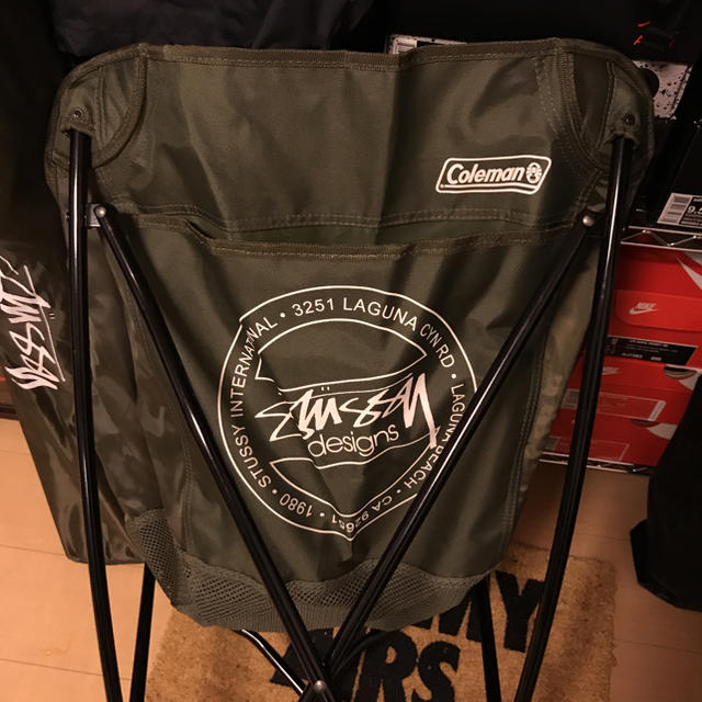 STUSSY(ステューシー)の5月限定ステューシー コールマン ヒーリングチェア スポーツ/アウトドアのアウトドア(その他)の商品写真