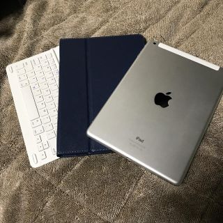 アップル(Apple)のIPad Air  wifi cellularモデル キーボード付(タブレット)