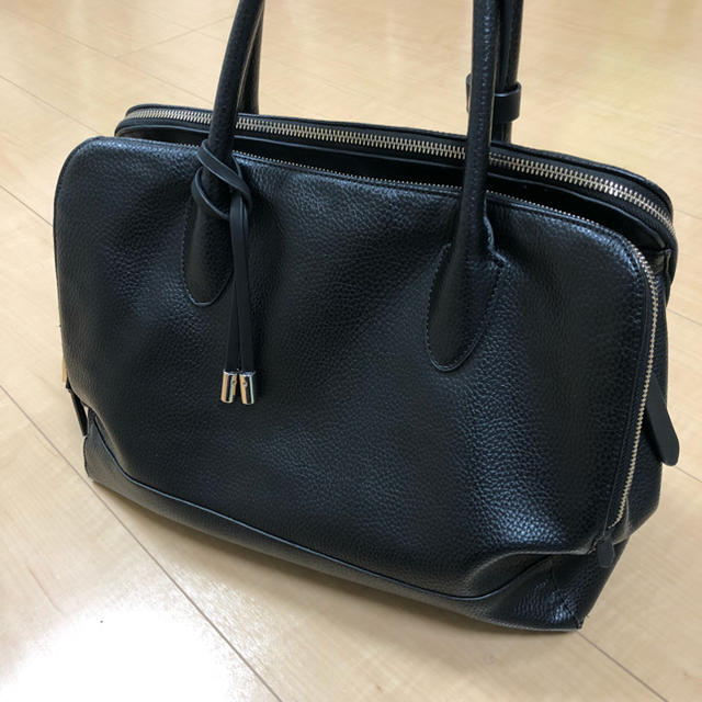 ZARA(ザラ)のZARA バッグA4入ります👜 レディースのバッグ(ハンドバッグ)の商品写真