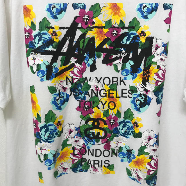 STUSSY - STUSSY ステューシー ワールドツアー Tシャツ 花柄 STUSSY - STUSSY ステューシー ワールドツアー Tシャツ 花柄