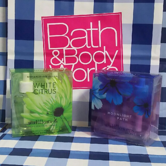 Bath & Body Works(バスアンドボディーワークス)のAI様専用 バスアンドボディワークス ウォールフラワー リフィル コスメ/美容のリラクゼーション(アロマオイル)の商品写真