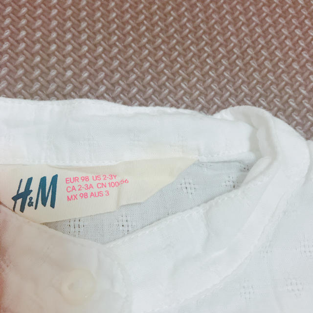 H&M(エイチアンドエム)のチュニック キッズ/ベビー/マタニティのキッズ服女の子用(90cm~)(ブラウス)の商品写真