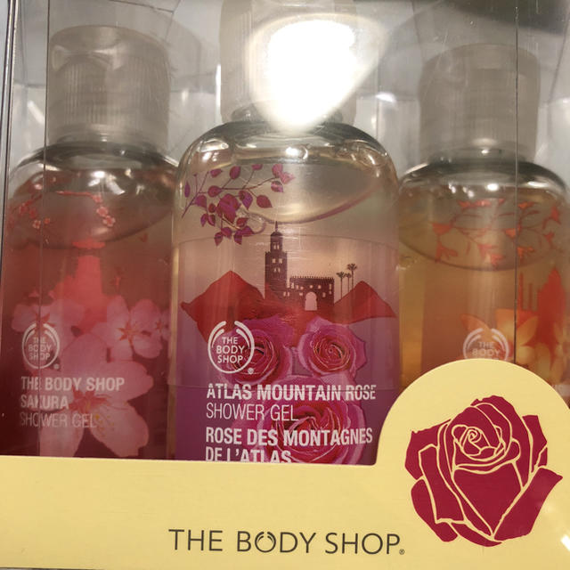 THE BODY SHOP(ザボディショップ)のフレグランスシャワージェルトリオ コスメ/美容のボディケア(ボディソープ/石鹸)の商品写真