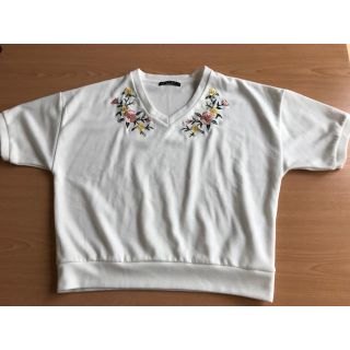 イング(ing)の早い者勝ち 新品 イング 刺繍トップス(カットソー(半袖/袖なし))