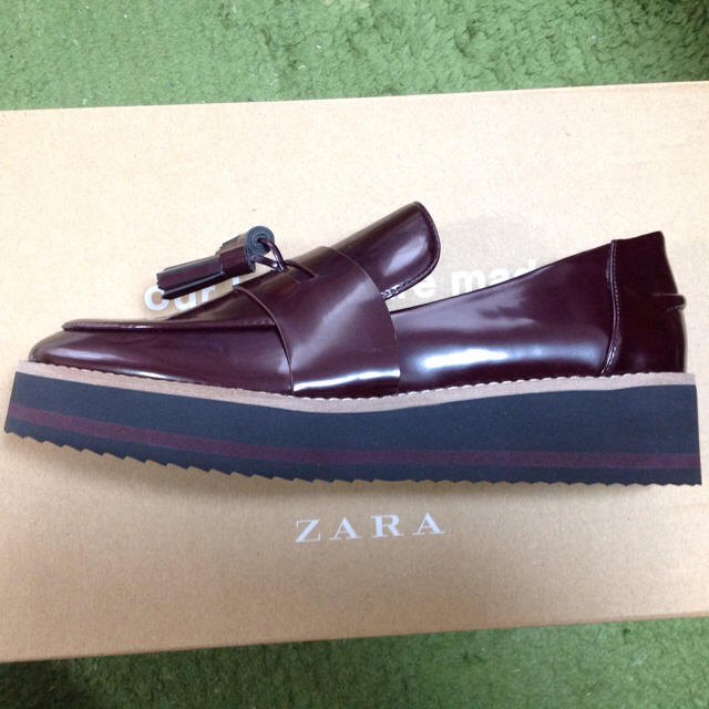 ZARA(ザラ)のZARA 厚底モカシンローファー レディースの靴/シューズ(ローファー/革靴)の商品写真