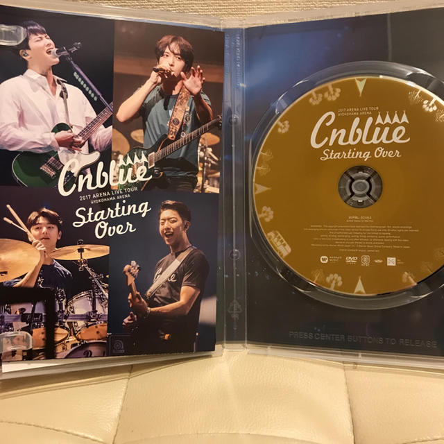 CNBLUE(シーエヌブルー)のSAKURA様専用 CNBLUE  DVD  BOICE盤+フォトブック エンタメ/ホビーのCD(K-POP/アジア)の商品写真