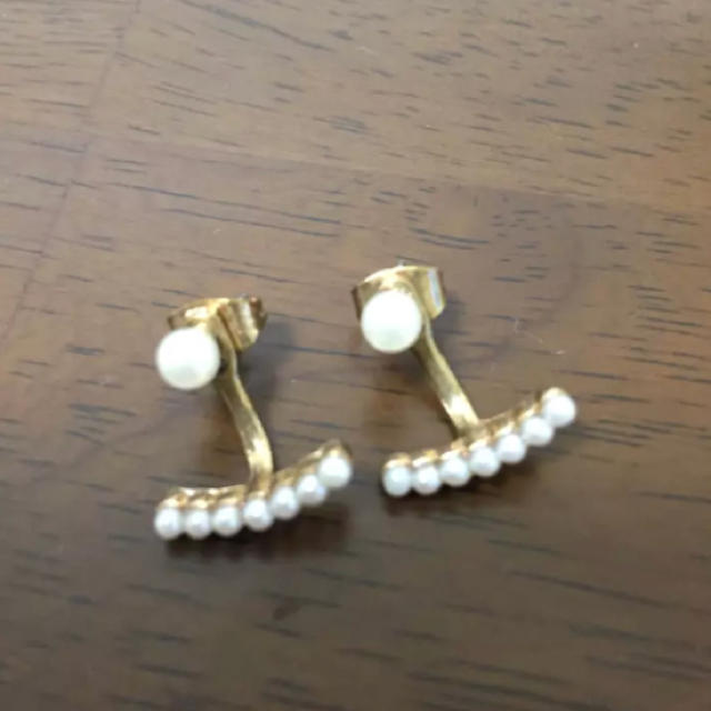 ZARA(ザラ)のパールピアス レディースのアクセサリー(ピアス)の商品写真