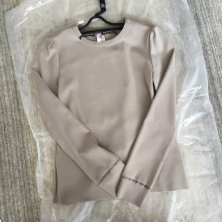 ベージュ FOXEY - フォクシー トップスの通販 by あみ shop ...