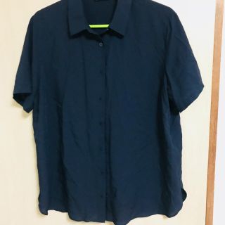 ユニクロ(UNIQLO)のユニクロUNIQLO シャツ ブラウス(シャツ/ブラウス(半袖/袖なし))