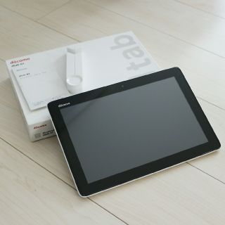 エヌティティドコモ(NTTdocomo)の10.1インチタブレット dtab 01(タブレット)