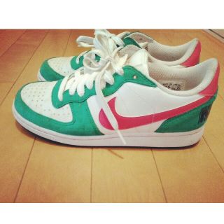 ナイキ(NIKE)のNIKEスニーカー(スニーカー)