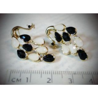 TS113 599円　ピアス　クジャク　ピーコック　送料無料(ピアス)