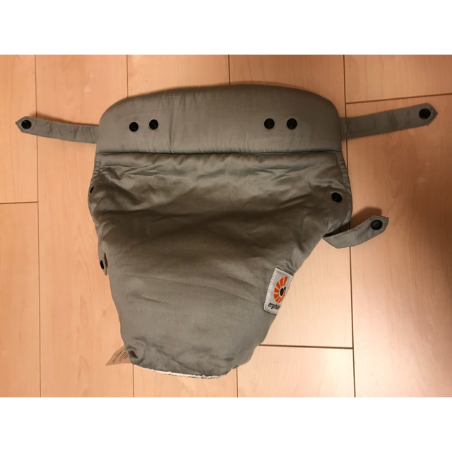 Ergobaby(エルゴベビー)のErgobaby エルゴベビー　インファントインサートIII 美品★ キッズ/ベビー/マタニティの外出/移動用品(抱っこひも/おんぶひも)の商品写真