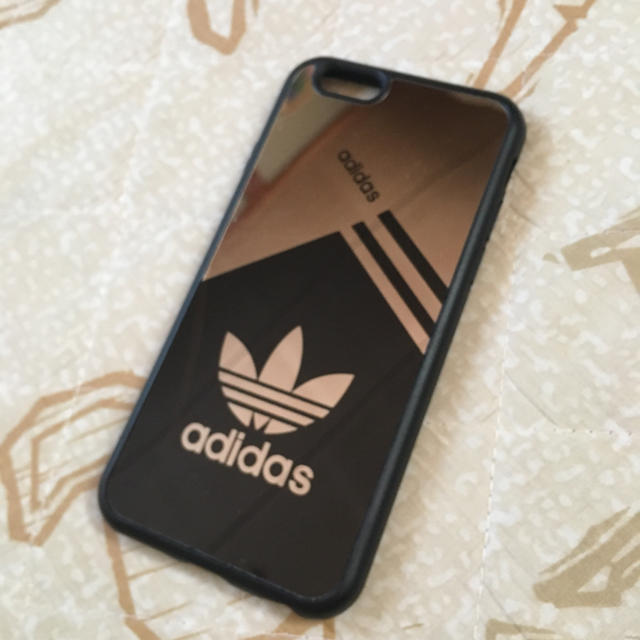adidas(アディダス)のadidas 鏡面ケース スマホ/家電/カメラのスマホアクセサリー(iPhoneケース)の商品写真