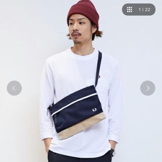 FRED PERRY サコッシュ