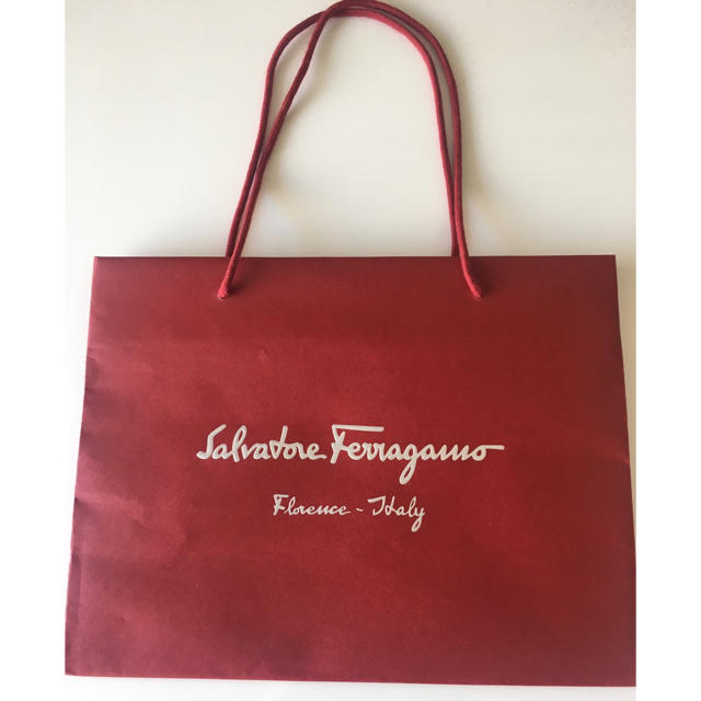 Ferragamo(フェラガモ)のフェラガモ♡ショッパー3枚 レディースのバッグ(ショップ袋)の商品写真