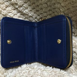 ミュウミュウ(miumiu)のミュウミュウ２つ折り財布(折り財布)