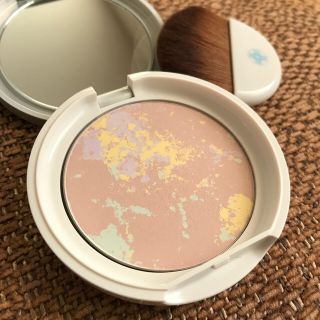 コスメキッチン(Cosme Kitchen)の美品☆オンリーミネラル マーブルフェイスパウダー シマー(フェイスパウダー)