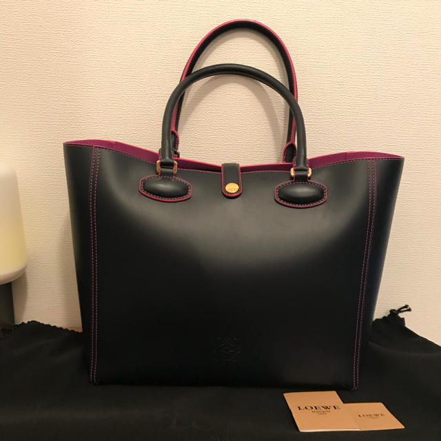 LOEWE(ロエベ)のロエベ  レオ トートバッグ レディースのバッグ(トートバッグ)の商品写真