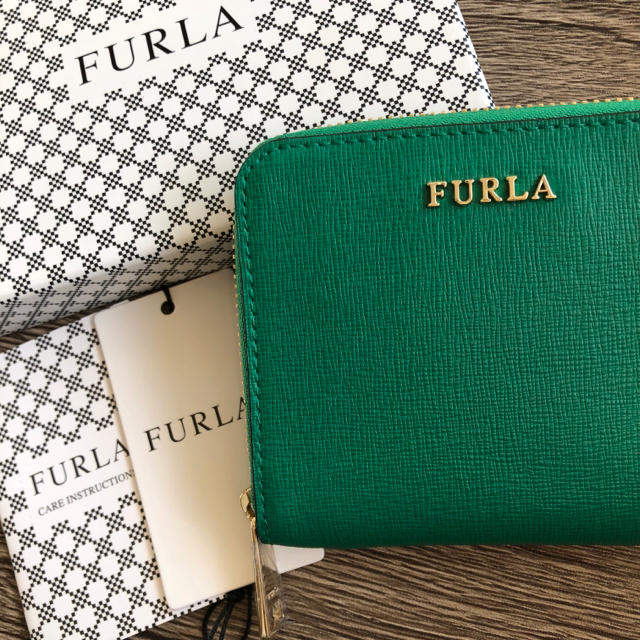 【新品】 FURLA BABYLON 二つ折り財布　グリーン