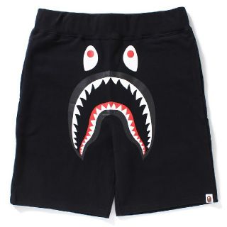 アベイシングエイプ(A BATHING APE)のSHARK SWEAT SHORTS BLACK Lサイズ(ショートパンツ)