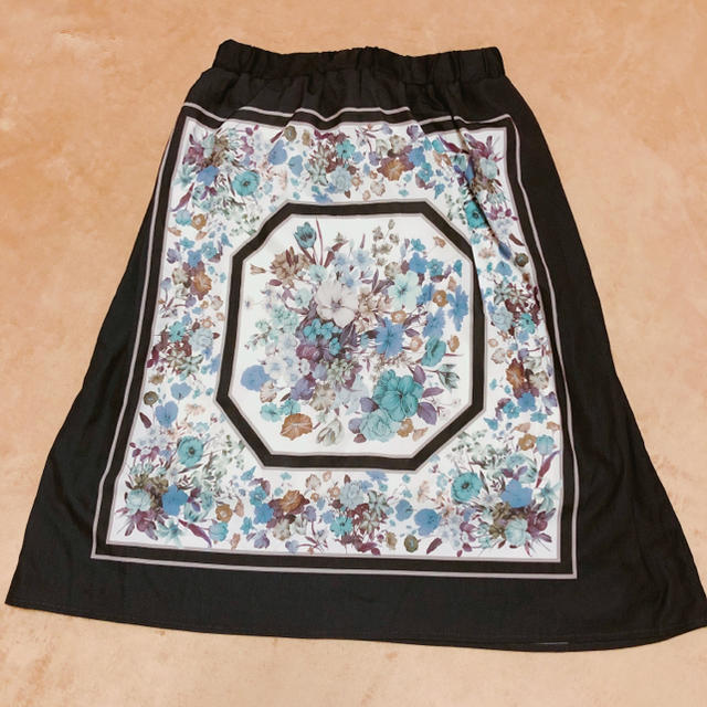 Ciaopanic(チャオパニック)の花柄 スカート レディースのスカート(ひざ丈スカート)の商品写真
