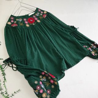 ザラ(ZARA)のZARA *パフスリーブ袖刺繍ブラウス*(シャツ/ブラウス(長袖/七分))