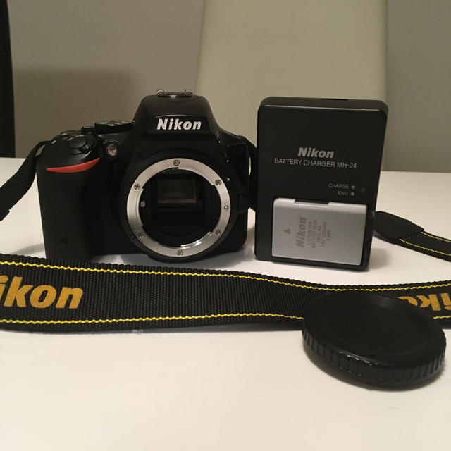 【当店限定販売】 Nikon - 値下げなし。nikon d5500  ボディバッテリー デジタル一眼